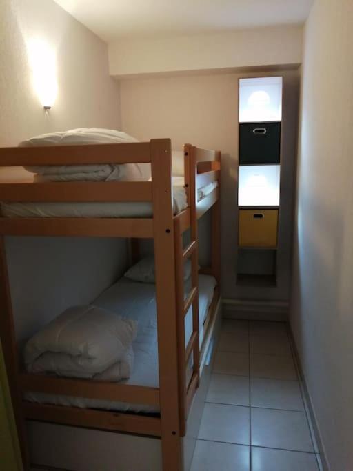 Le Soleil D Eugenie Appartement Dans Residence Avec Piscine Commune Pres De Carcassonne Olonzac Екстериор снимка