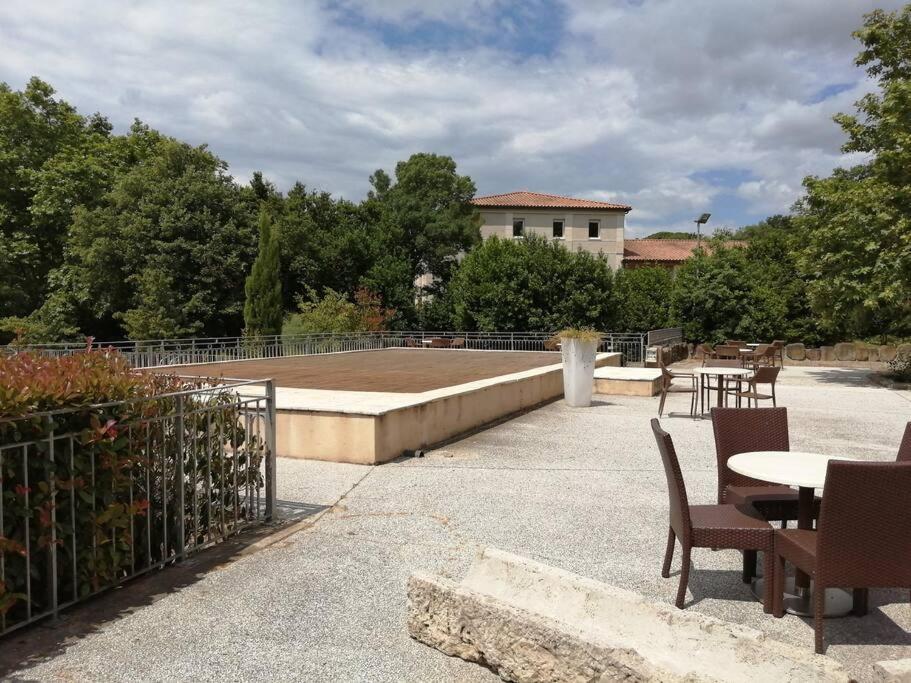 Le Soleil D Eugenie Appartement Dans Residence Avec Piscine Commune Pres De Carcassonne Olonzac Екстериор снимка