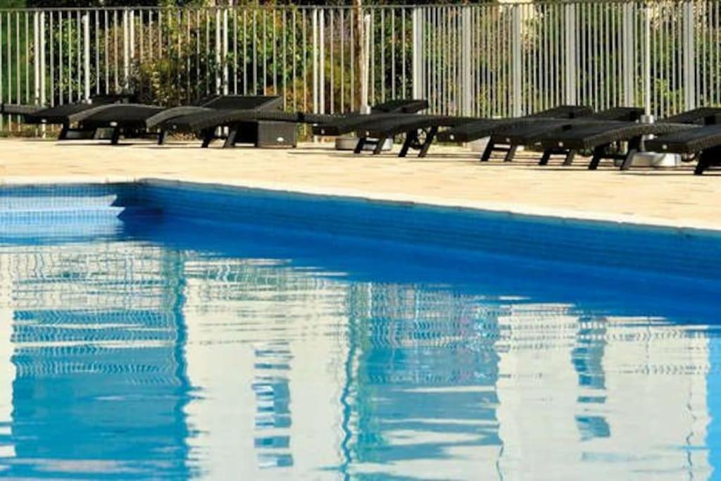 Le Soleil D Eugenie Appartement Dans Residence Avec Piscine Commune Pres De Carcassonne Olonzac Екстериор снимка