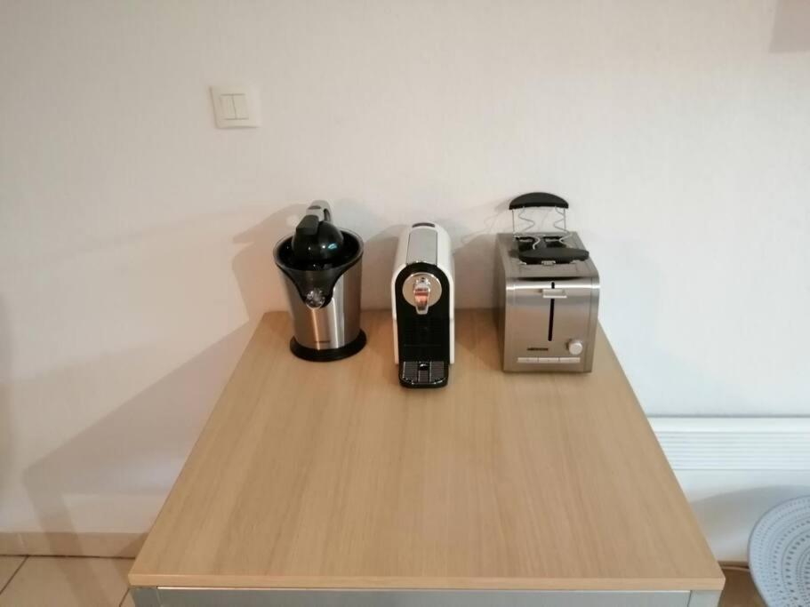 Le Soleil D Eugenie Appartement Dans Residence Avec Piscine Commune Pres De Carcassonne Olonzac Екстериор снимка