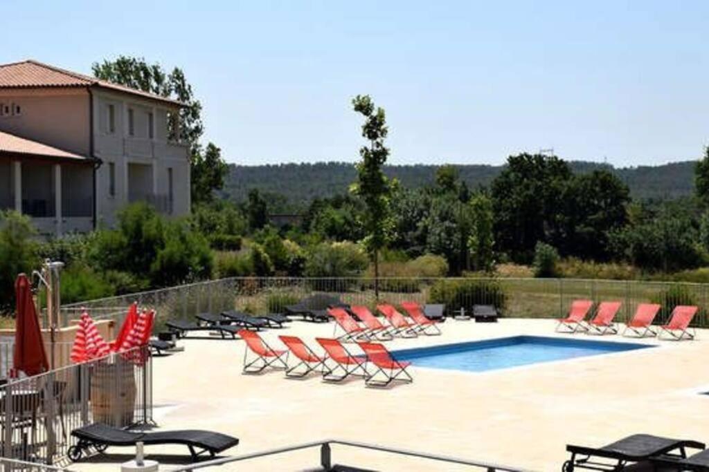 Le Soleil D Eugenie Appartement Dans Residence Avec Piscine Commune Pres De Carcassonne Olonzac Екстериор снимка