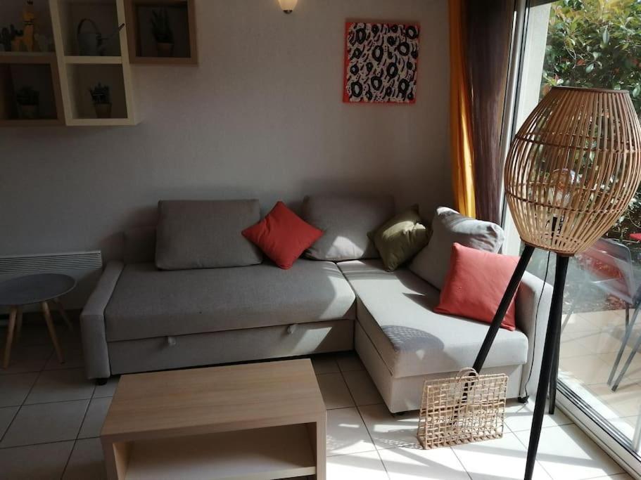 Le Soleil D Eugenie Appartement Dans Residence Avec Piscine Commune Pres De Carcassonne Olonzac Екстериор снимка