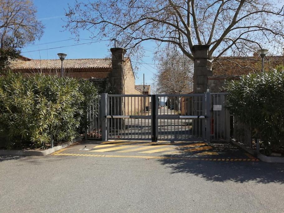 Le Soleil D Eugenie Appartement Dans Residence Avec Piscine Commune Pres De Carcassonne Olonzac Екстериор снимка